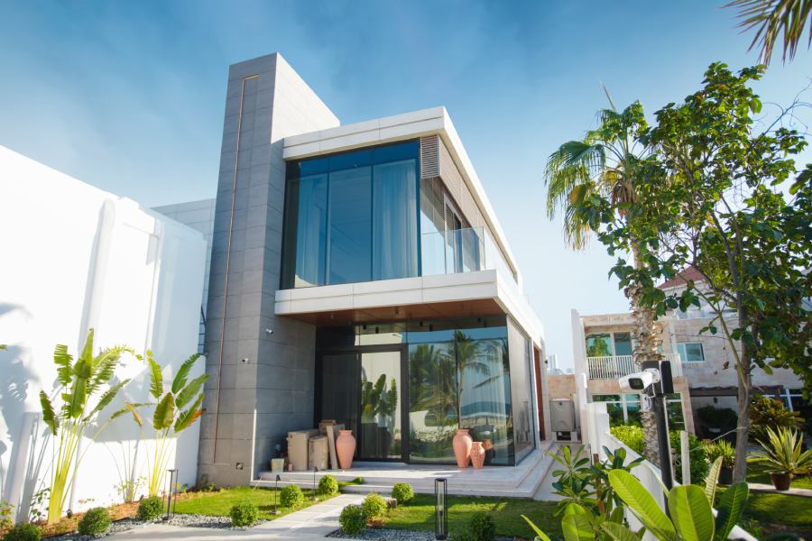 Access to Exclusive Luxury House Listings